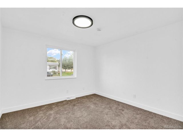 7433 W Hinsdale Dr, Littleton, CO 80128
