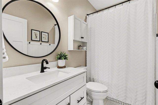 5187 Salmon River Court, Wyoming, MI 49418