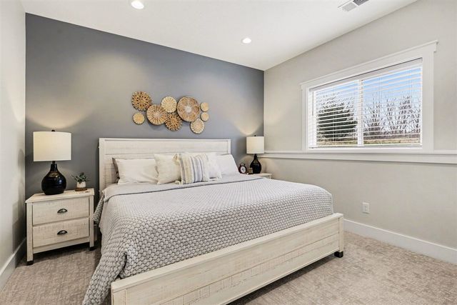 5187 Salmon River Court, Wyoming, MI 49418