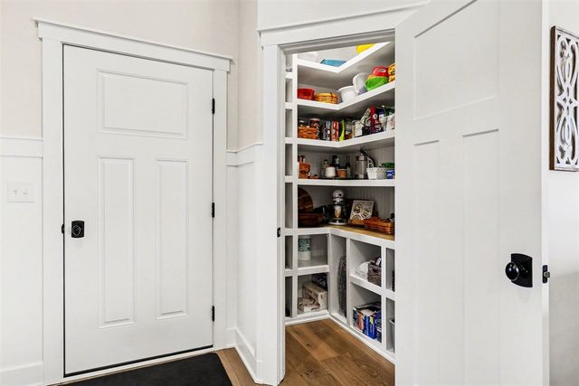 5187 Salmon River Court, Wyoming, MI 49418