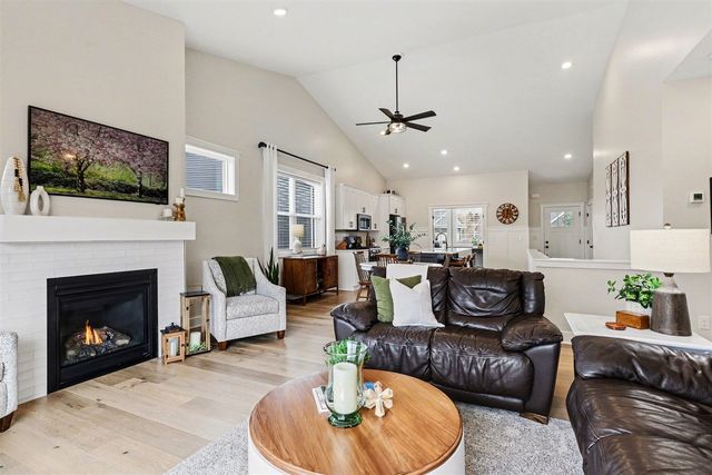 5187 Salmon River Court, Wyoming, MI 49418