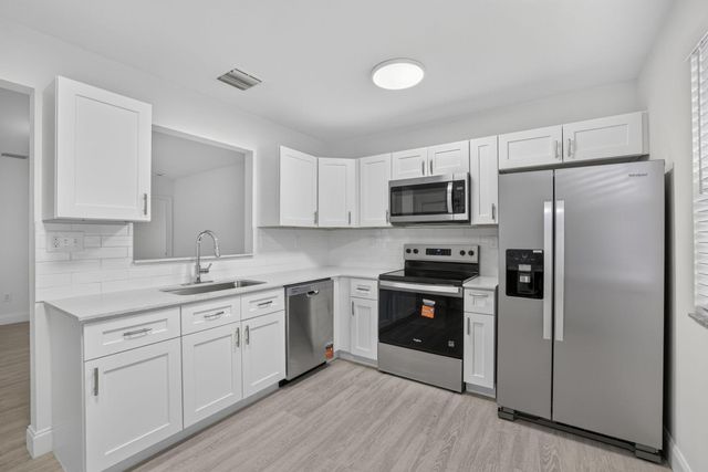 2855 NW 8TH Court, Fort Lauderdale, FL 33311