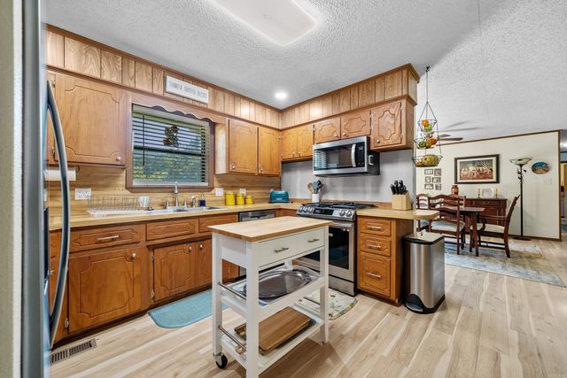 1115 Albright Road, Hot Springs, AR 71913