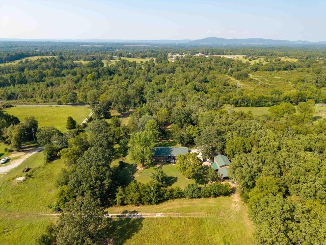 1115 Albright Road, Hot Springs, AR 71913
