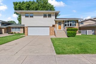 10328 Long Avenue, Oak Lawn, IL 60453