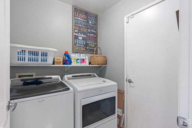 11505 Orchard Park Drive, Bakersfield, CA 93311