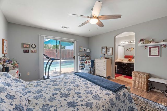 11505 Orchard Park Drive, Bakersfield, CA 93311