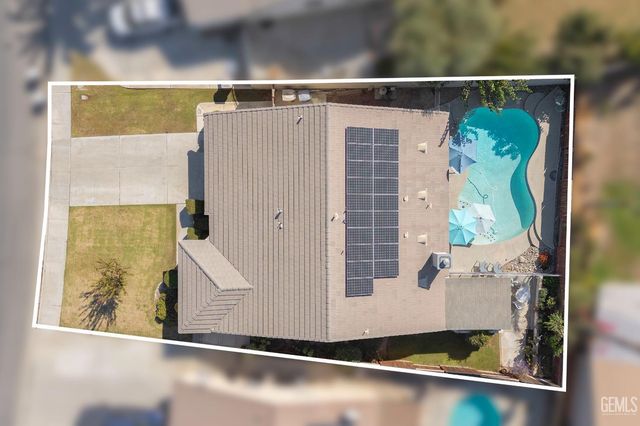 11505 Orchard Park Drive, Bakersfield, CA 93311