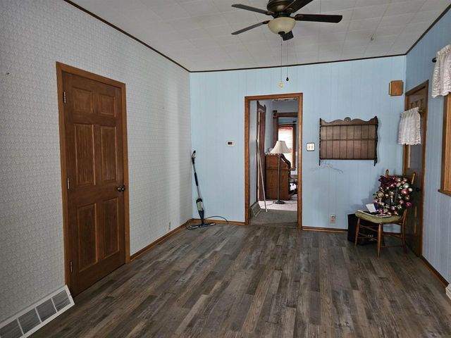 113 N STATE STREET, Waupaca, WI 54981