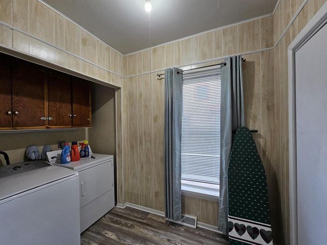 113 N STATE STREET, Waupaca, WI 54981