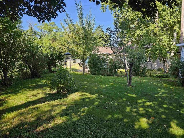 113 N STATE STREET, Waupaca, WI 54981