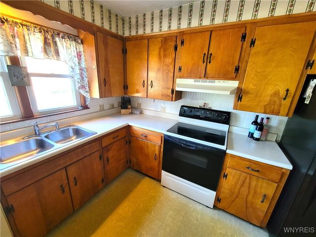 268 Erin Road, Ridgeway, NY 14103