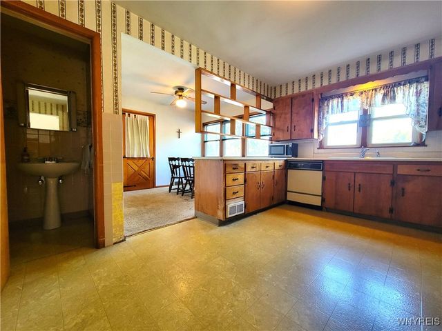 268 Erin Road, Ridgeway, NY 14103