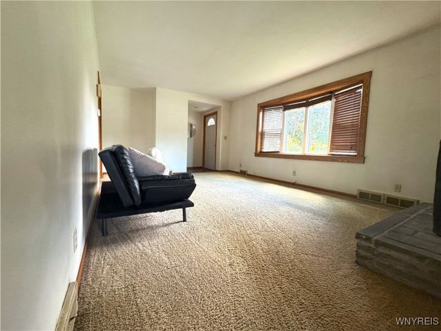 268 Erin Road, Ridgeway, NY 14103