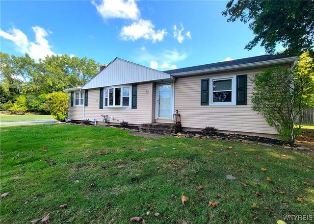 268 Erin Road, Ridgeway, NY 14103