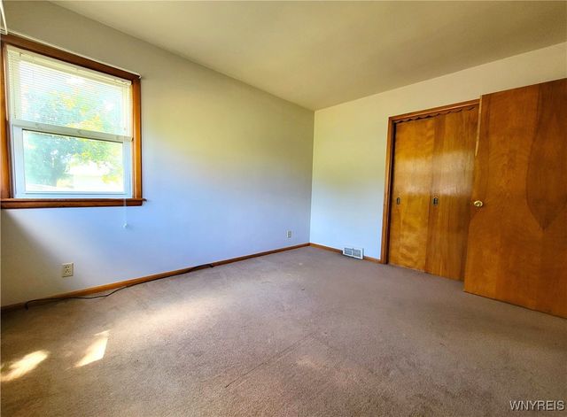 268 Erin Road, Ridgeway, NY 14103