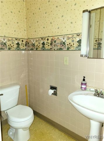 268 Erin Road, Ridgeway, NY 14103