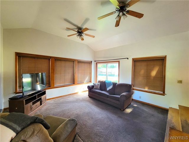 268 Erin Road, Ridgeway, NY 14103