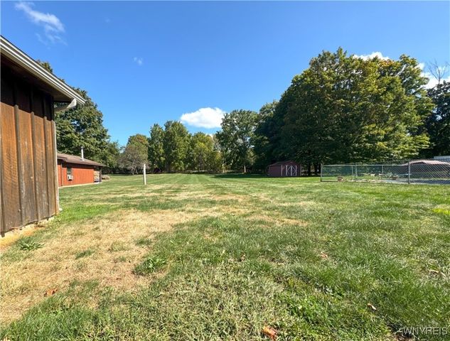 268 Erin Road, Ridgeway, NY 14103