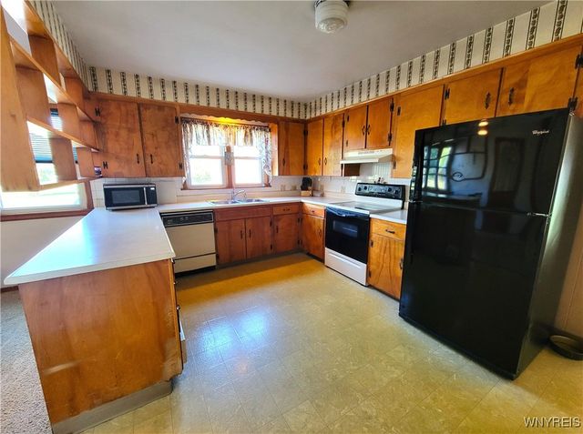 268 Erin Road, Ridgeway, NY 14103