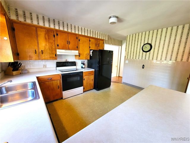 268 Erin Road, Ridgeway, NY 14103