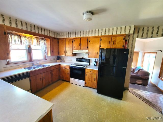 268 Erin Road, Ridgeway, NY 14103