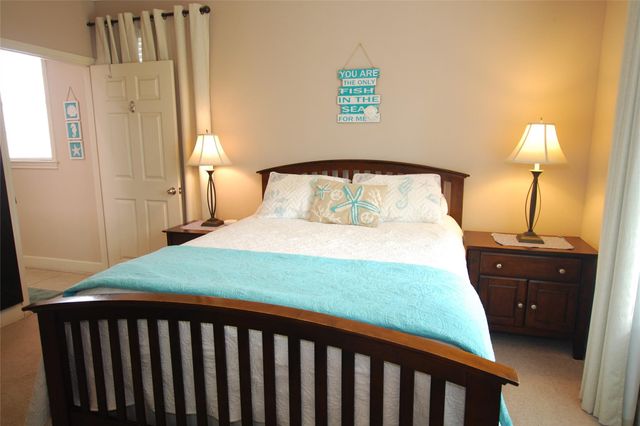 7000 Seawall Boulevard 411, Galveston, TX 77551