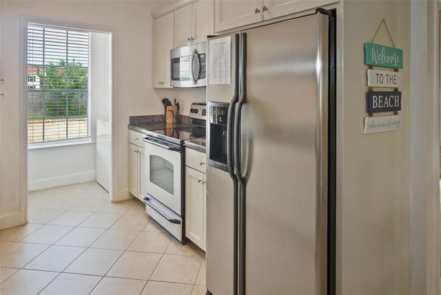 7000 Seawall Boulevard 411, Galveston, TX 77551