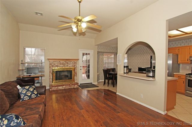 199 W 113th Court S, Jenks, OK 74037