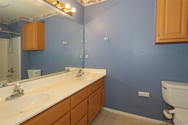 199 W 113th Court S, Jenks, OK 74037