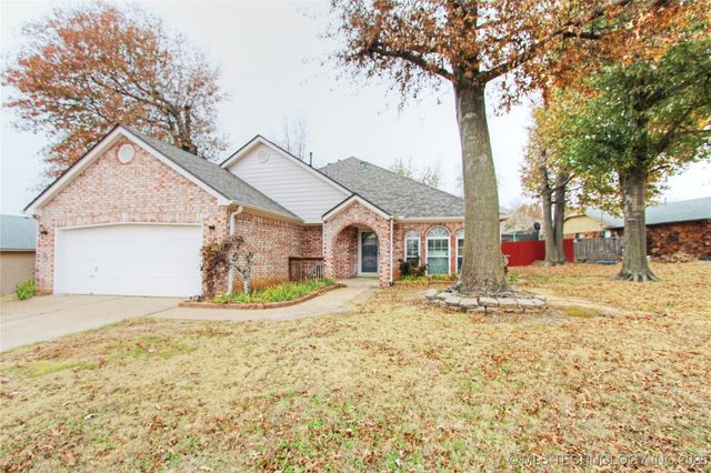 199 W 113th Court S, Jenks, OK 74037