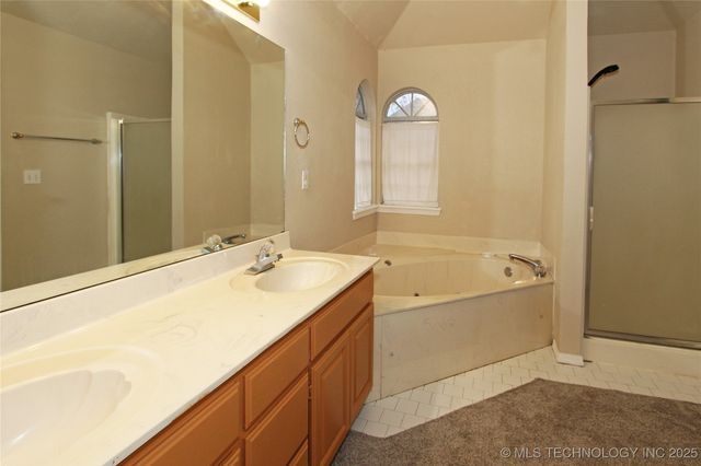 199 W 113th Court S, Jenks, OK 74037