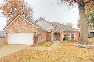 199 W 113th Court S, Jenks, OK 74037