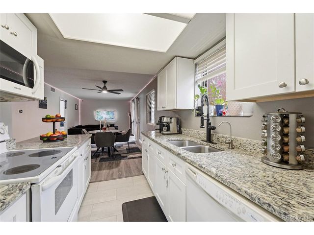 4681 S Decatur St 123, Englewood, CO 80110