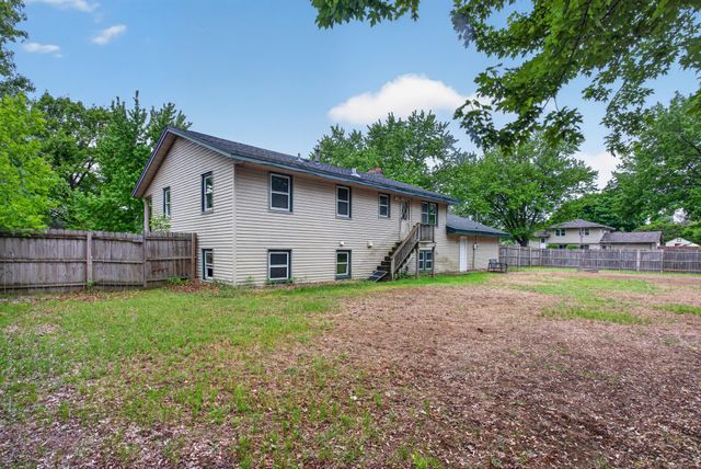 7856 Florida Circle N, Brooklyn Park, MN 55445