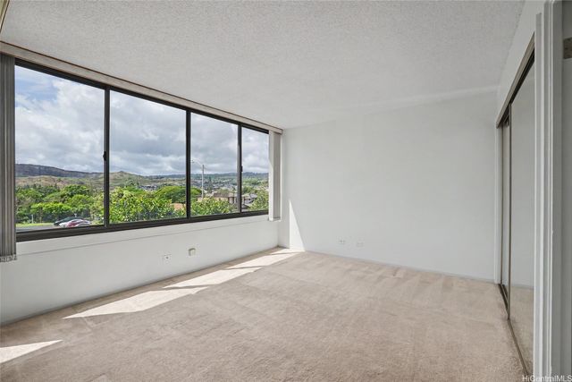 1147 Ala Napunani Street 205, Honolulu, HI 96818