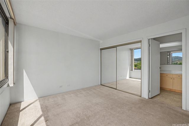 1147 Ala Napunani Street 205, Honolulu, HI 96818