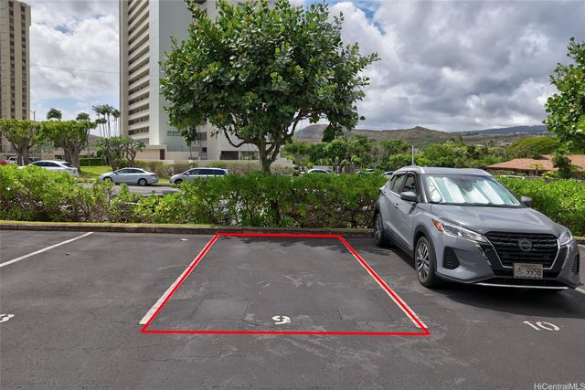 1147 Ala Napunani Street 205, Honolulu, HI 96818
