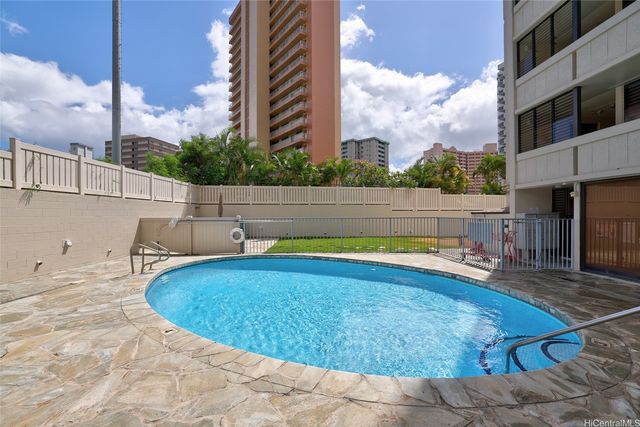 1147 Ala Napunani Street 205, Honolulu, HI 96818