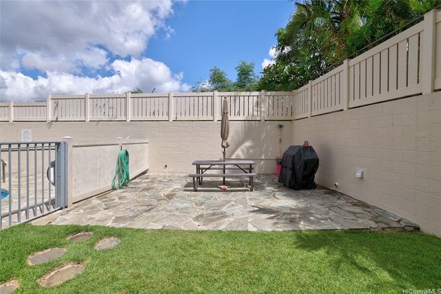 1147 Ala Napunani Street 205, Honolulu, HI 96818