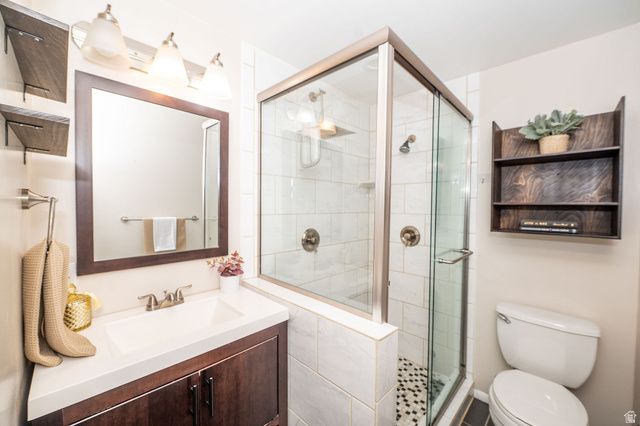 786 E SHANNON RD, Kaysville, UT 84037
