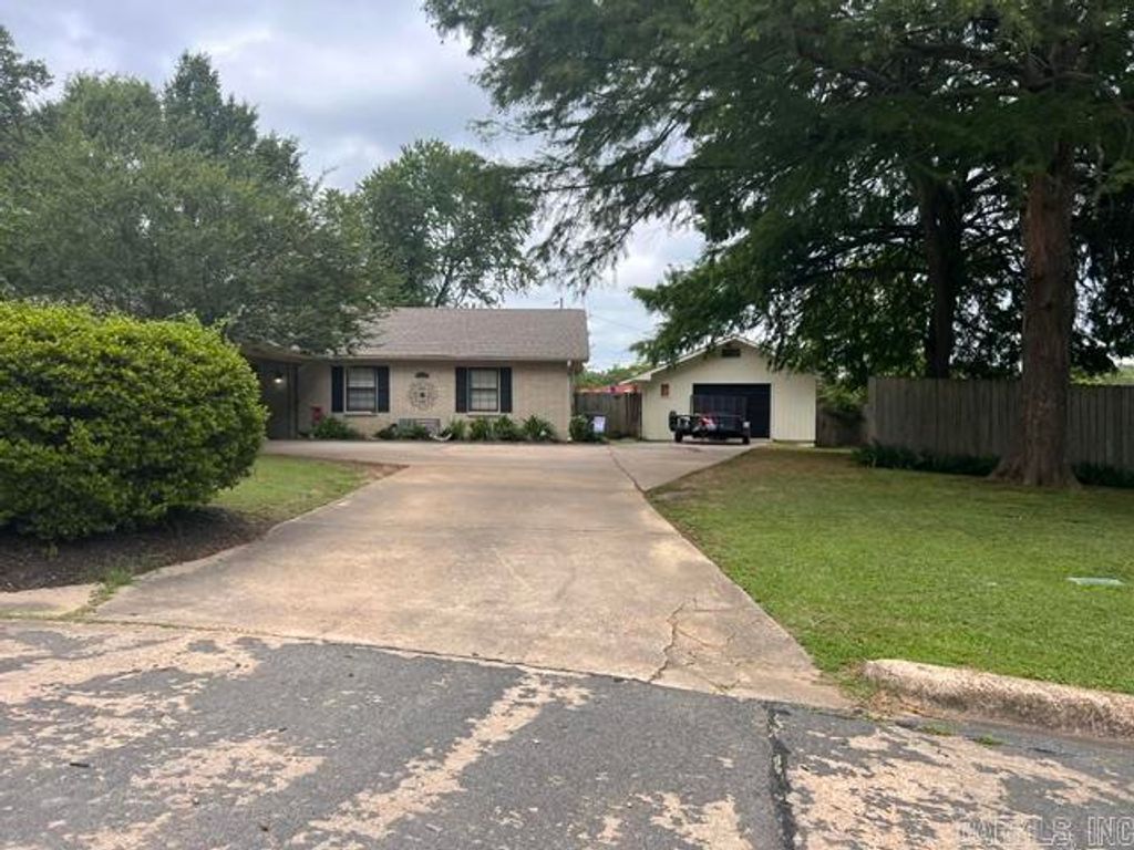 1728 Westwood Cove, Jonesboro, AR 72401