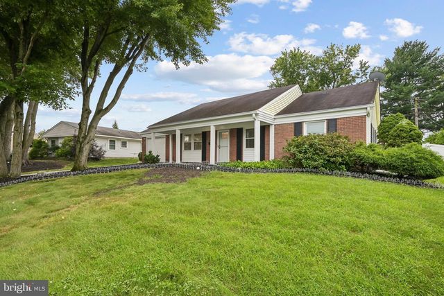 17 TOPEKA PASS, Willingboro, NJ 08046