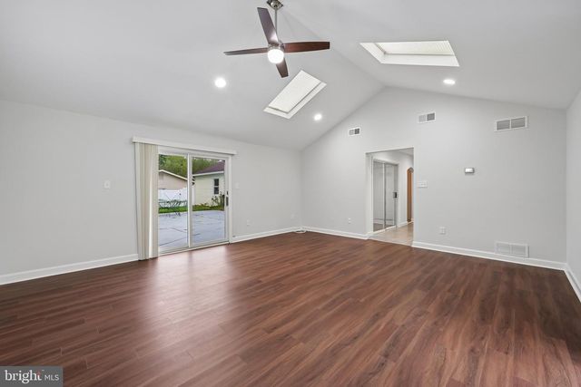 17 TOPEKA PASS, Willingboro, NJ 08046