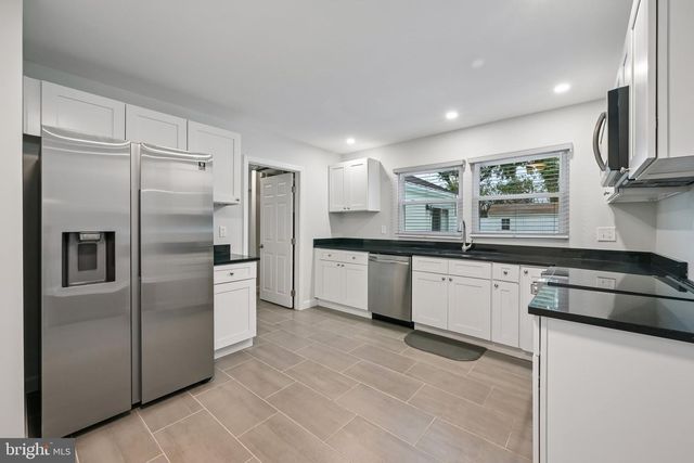 17 TOPEKA PASS, Willingboro, NJ 08046