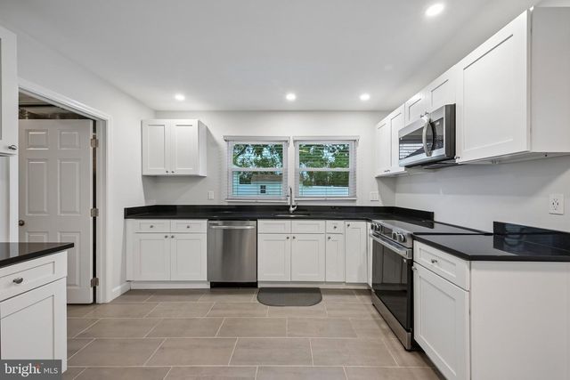 17 TOPEKA PASS, Willingboro, NJ 08046