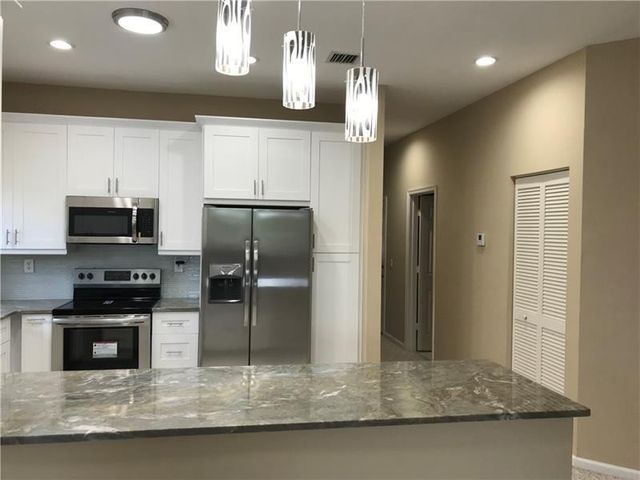 5766 NW 127th Terrace, Coral Springs, FL 33076