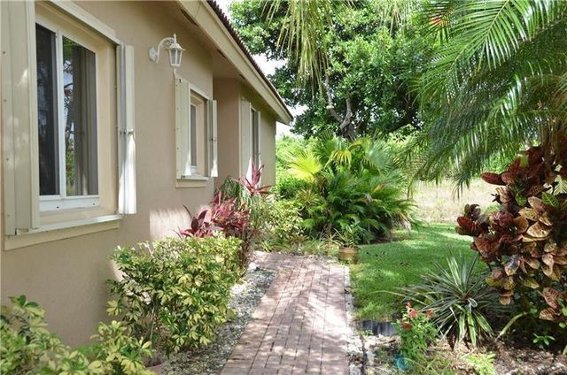 5766 NW 127th Terrace, Coral Springs, FL 33076