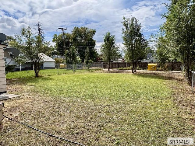 737 J Street, Idaho Falls, ID 83402