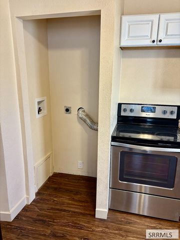 737 J Street, Idaho Falls, ID 83402